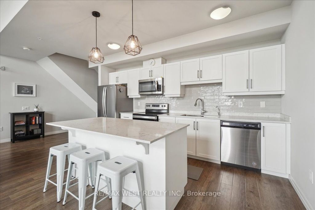 Photo of 35 Kingsbury Square #413, Guelph, ON N1L 0J4 (MLS # X13042498)