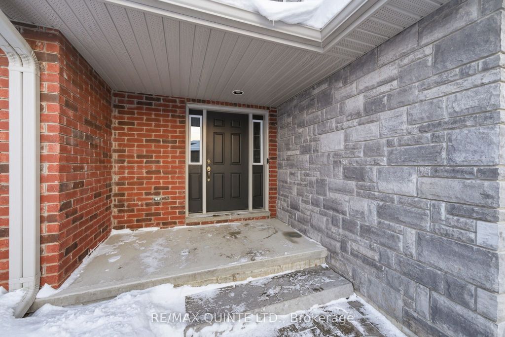 Photo of 54 Cortland Crescent, Quinte West, ON K0K 1B0 (MLS # X12726556)