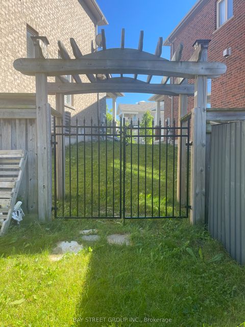 43 Philips View Crescent Basement Richmond Hill ON L4E 0S9