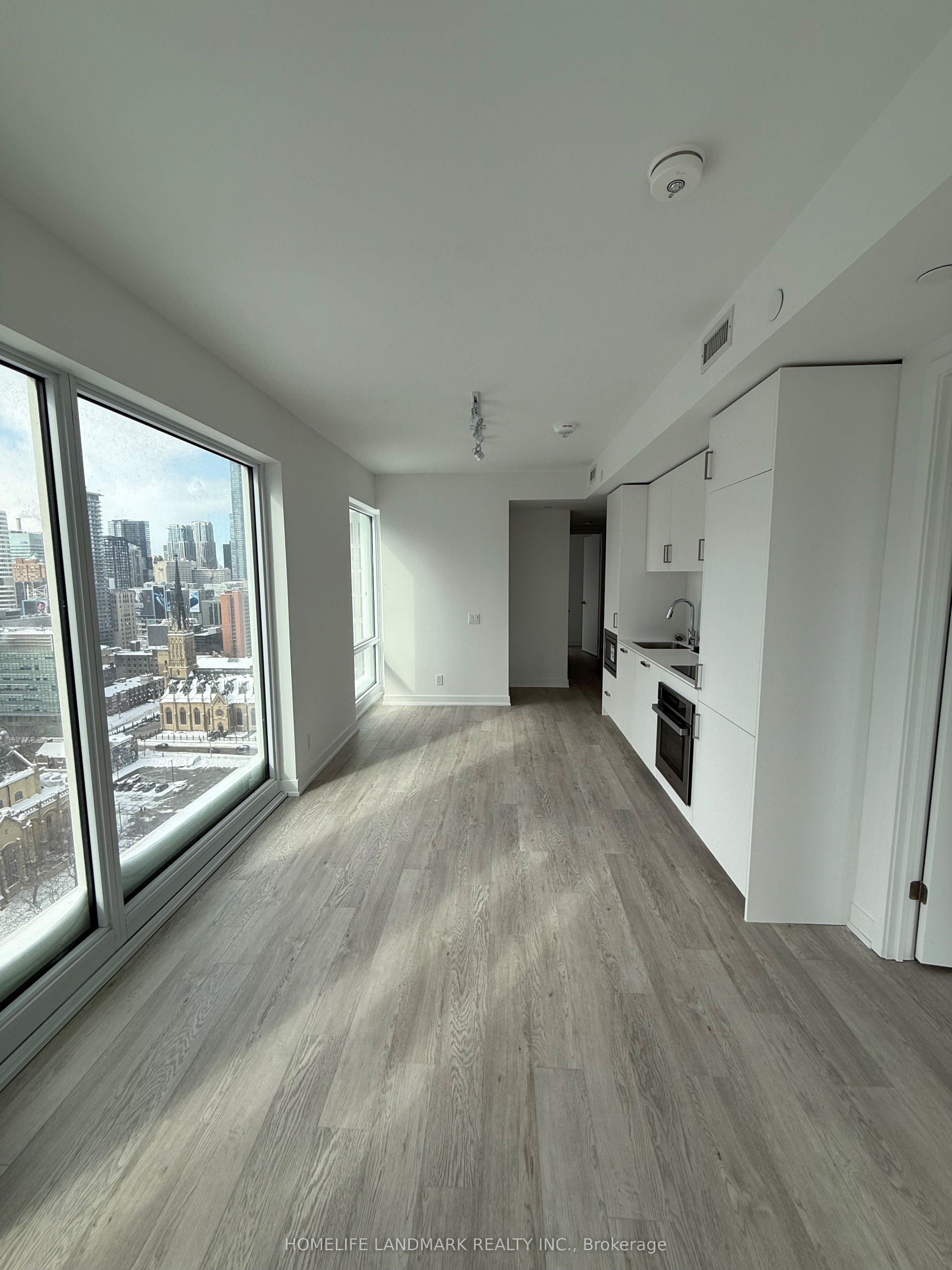 88 Queen Street E 2310