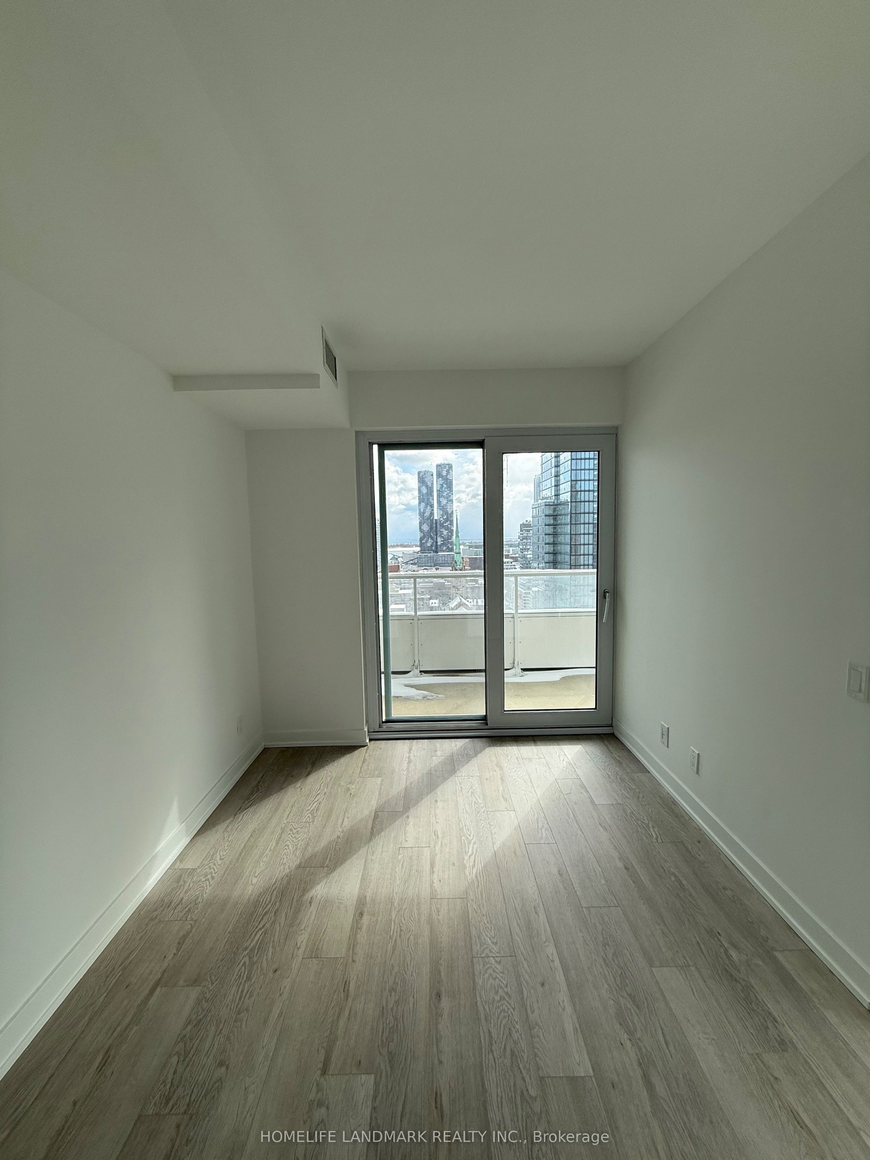 88 Queen Street E 2310