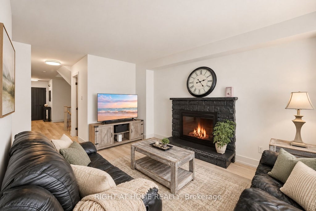Photo of 32 Cheviot Crescent, Brampton, ON L6Z 4H2 (MLS # W14083554)