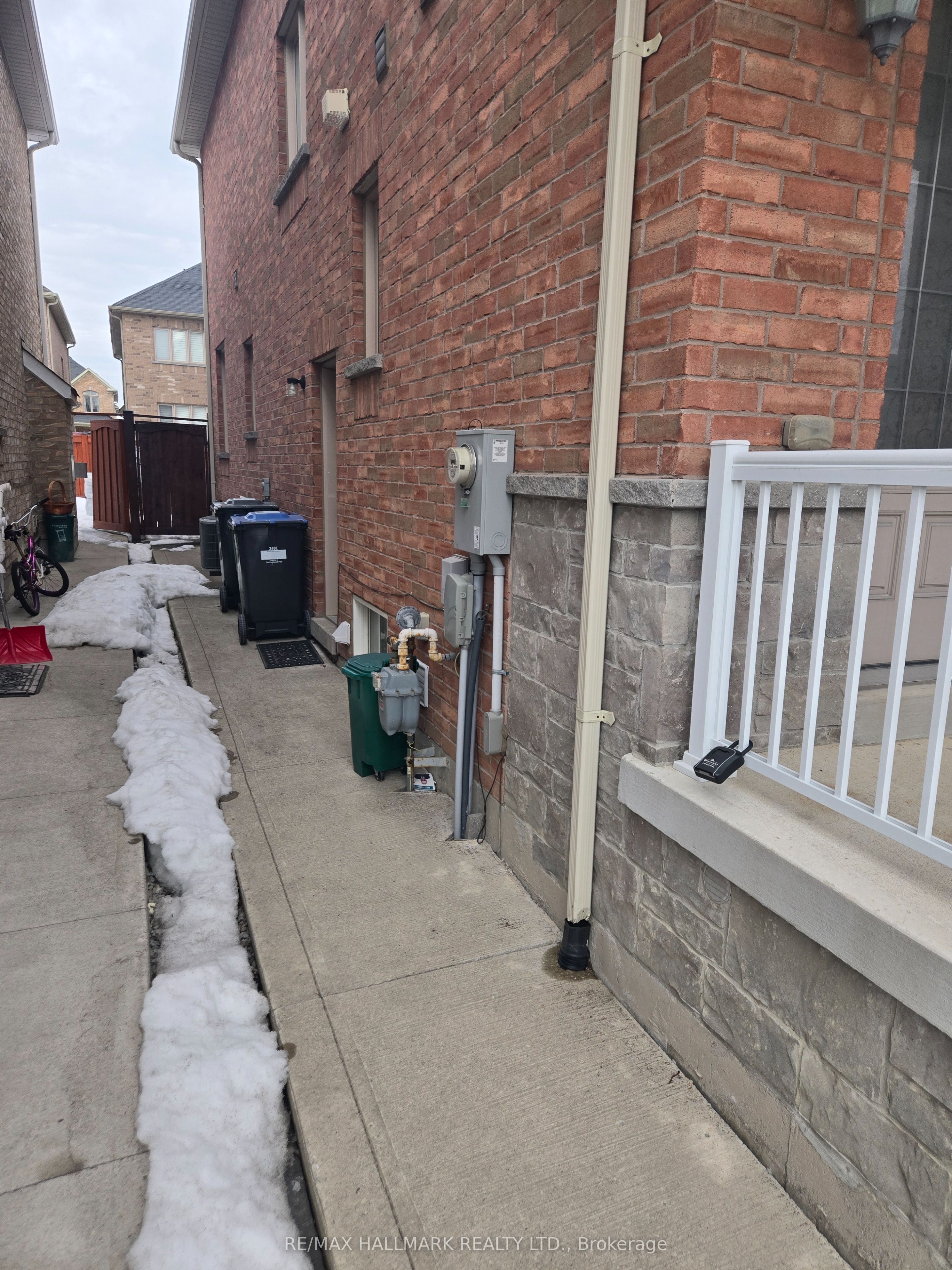 35 Campwood Crescent