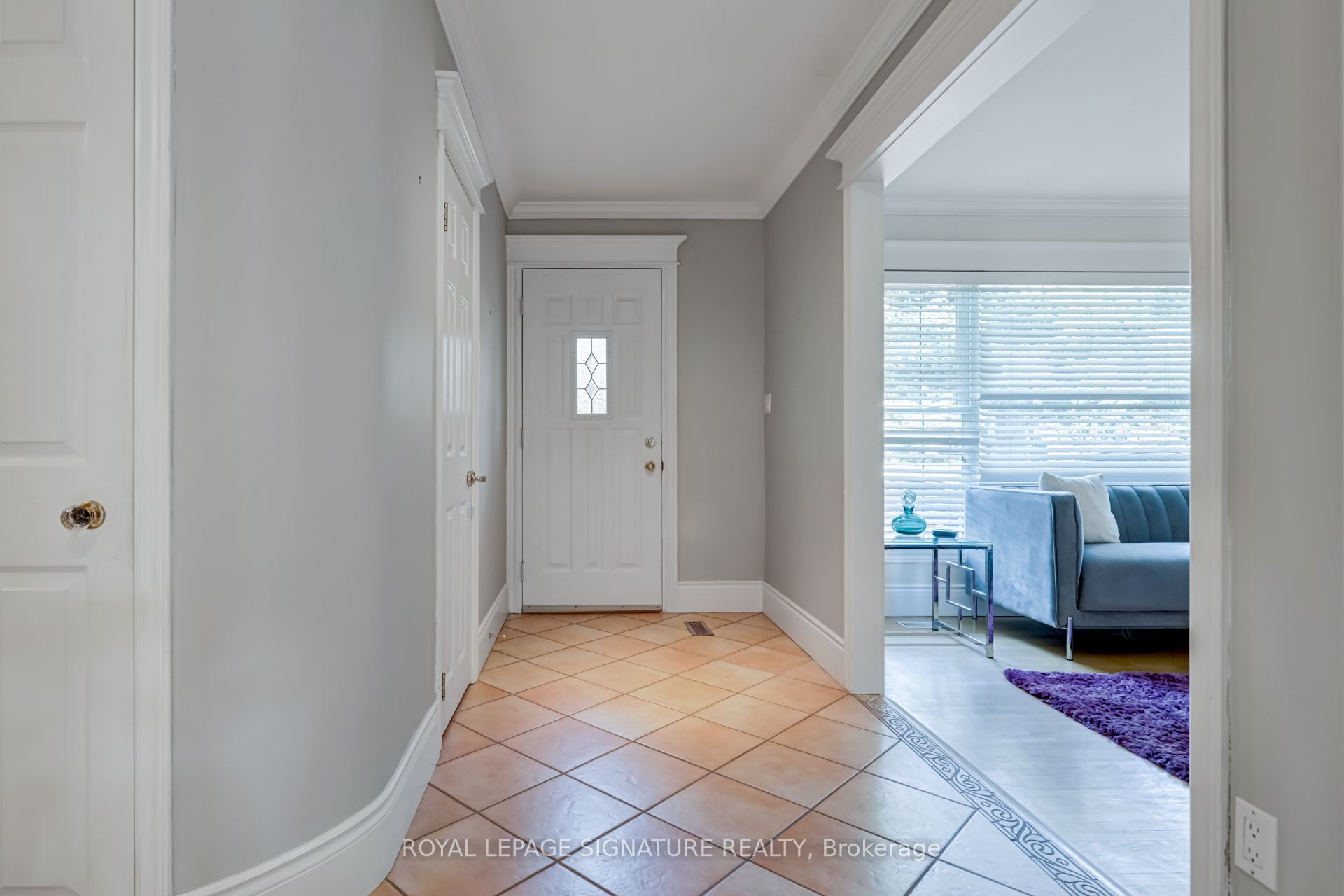 383 Maplehurst Avenue