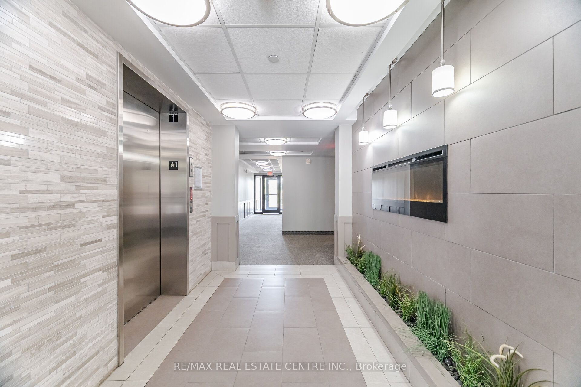 1005 Nadalin Heights 203