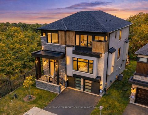 Property photo of 23 kingwood lane, aurora, ON l4g 3z7