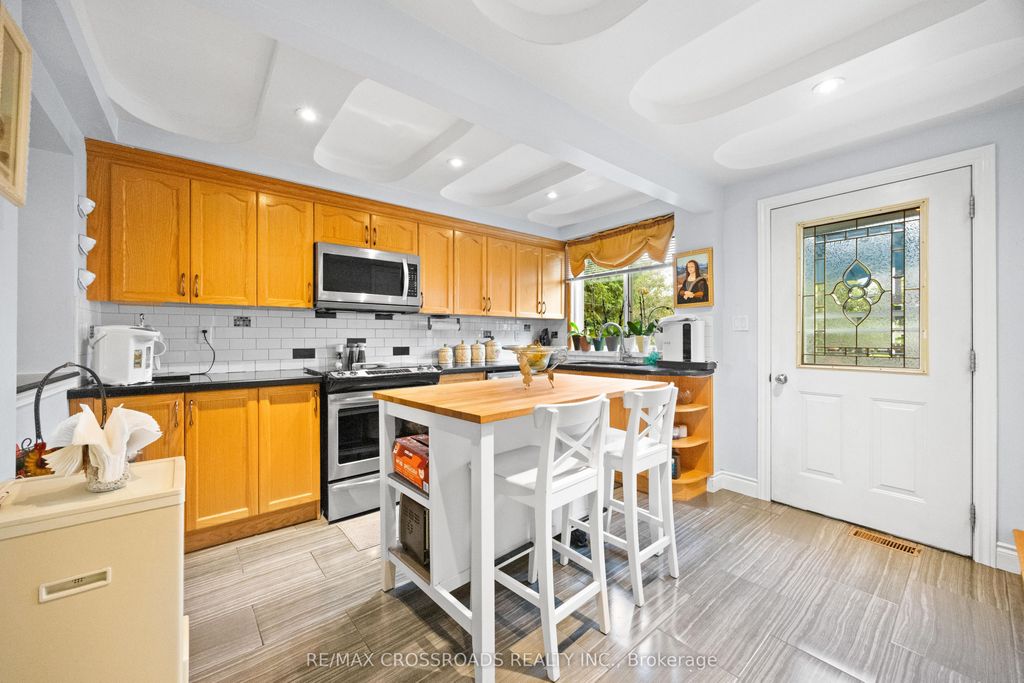 Photo of 13 Homeview Avenue, Toronto, ON M6N 1S9 (MLS # W12524182)