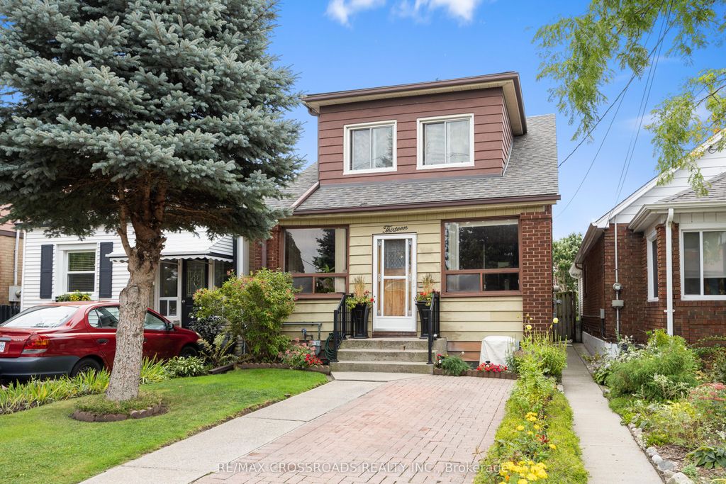 Photo of 13 Homeview Avenue, Toronto, ON M6N 1S9 (MLS # W12524182)