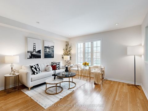 24 Martell Gate Aurora ON L4G 0C4