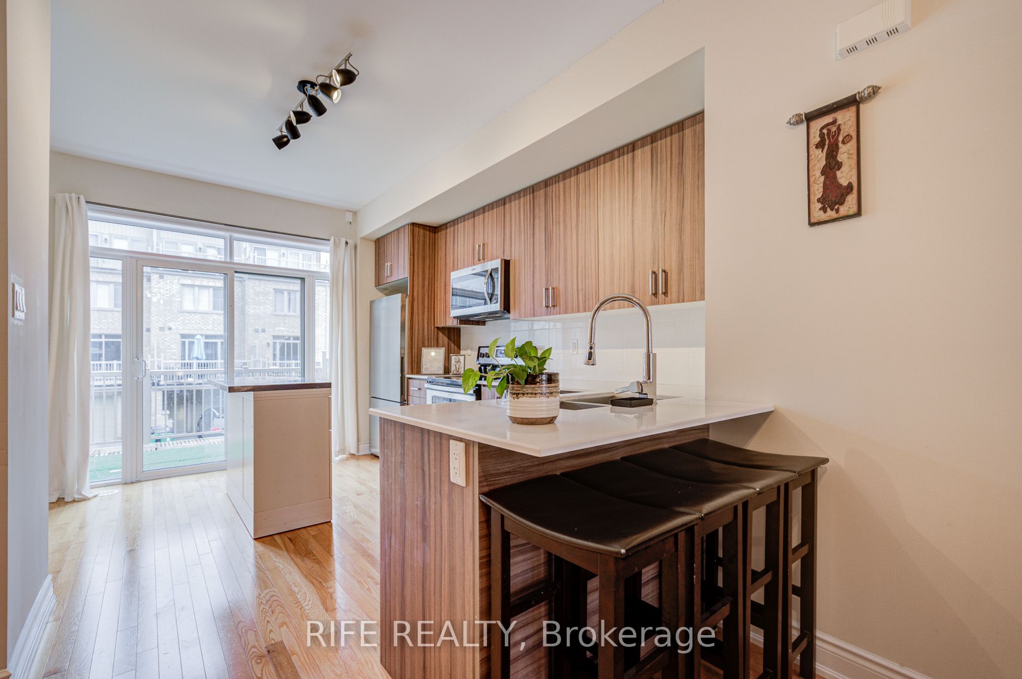 21 Edward Horton Crescent