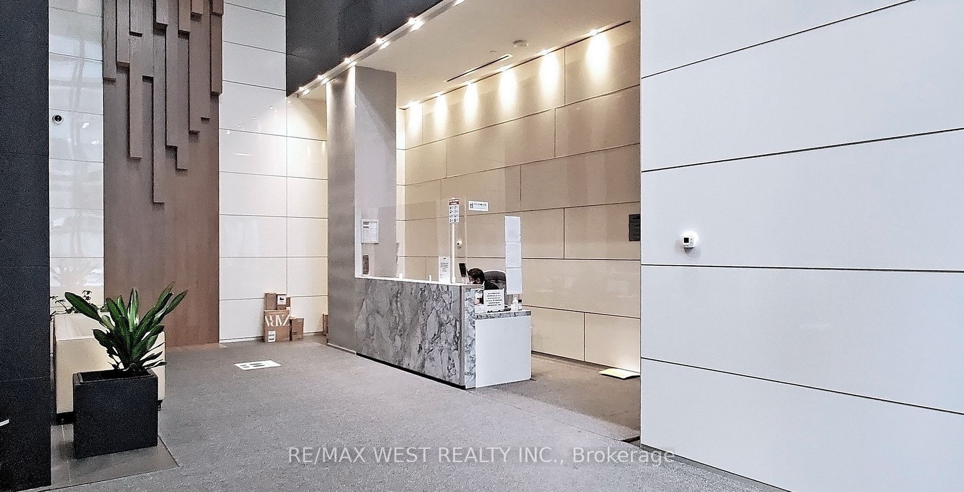 15 Grenville Street 1106