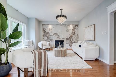 93 Alamo Heights Drive Richmond Hill ON L4S 2W4
