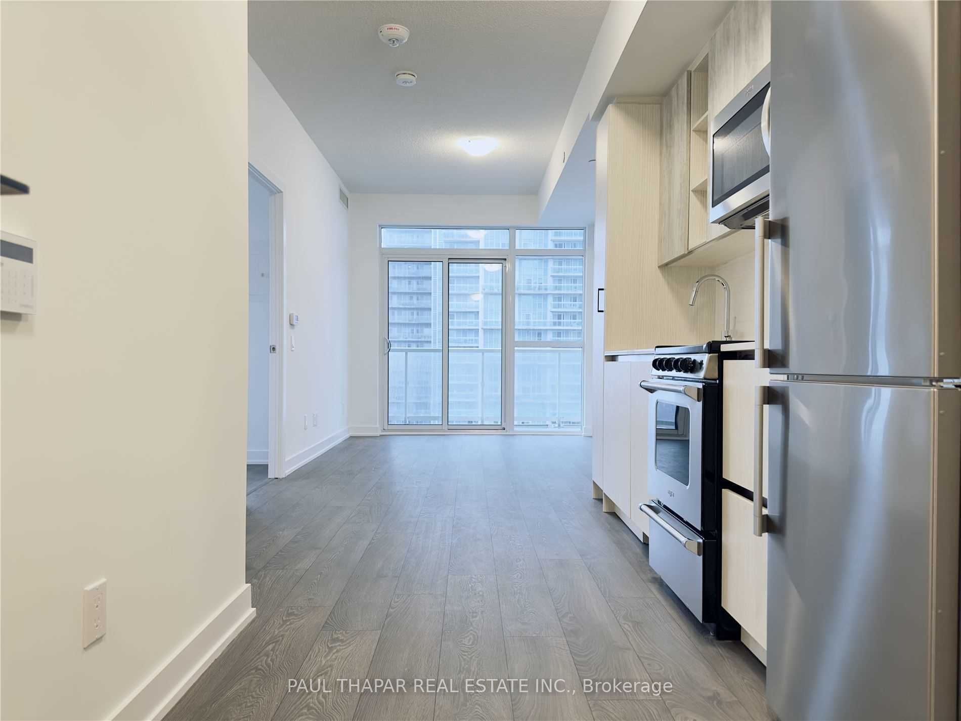 251 Manitoba Street 1025