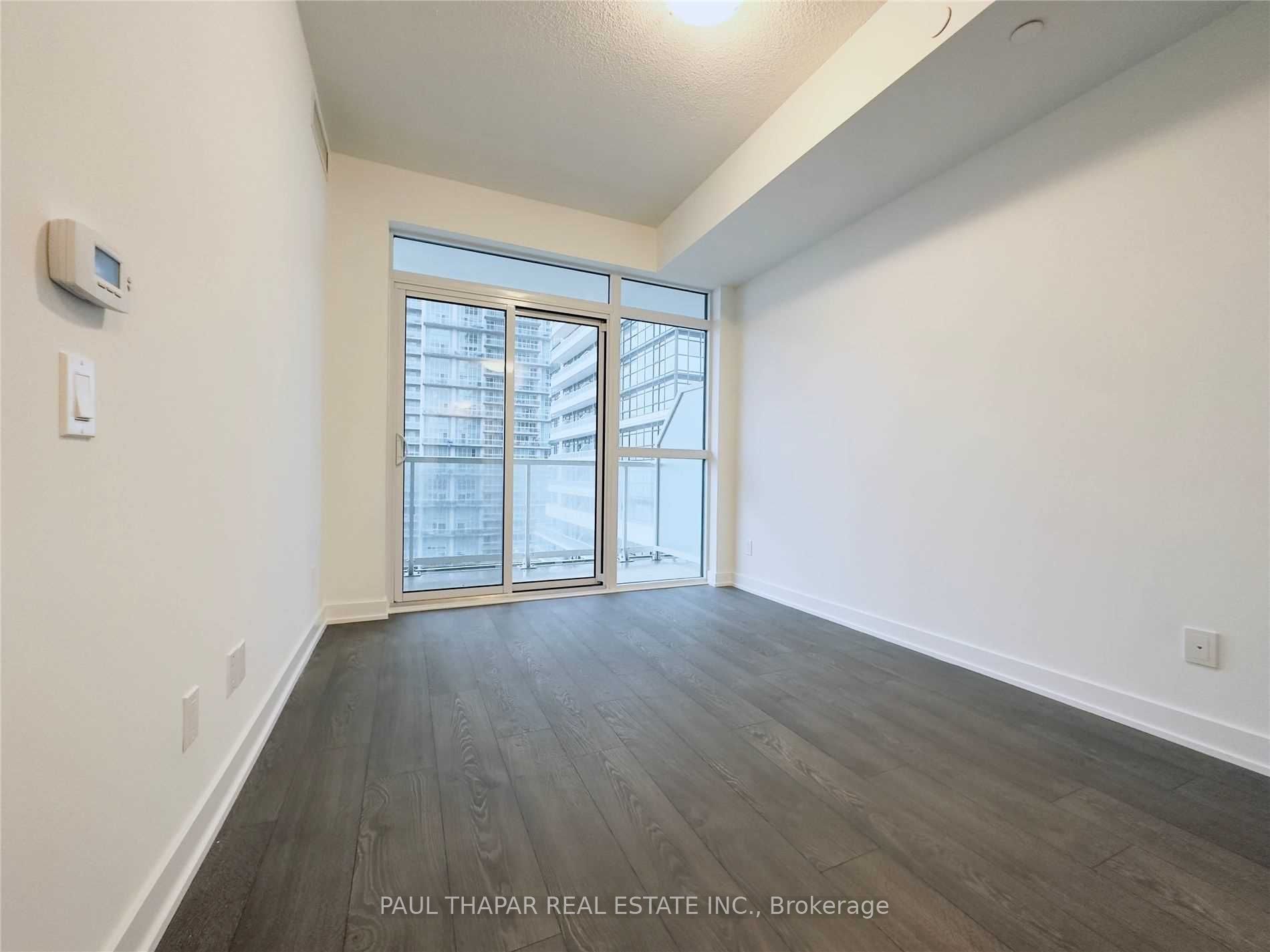 251 Manitoba Street 1025