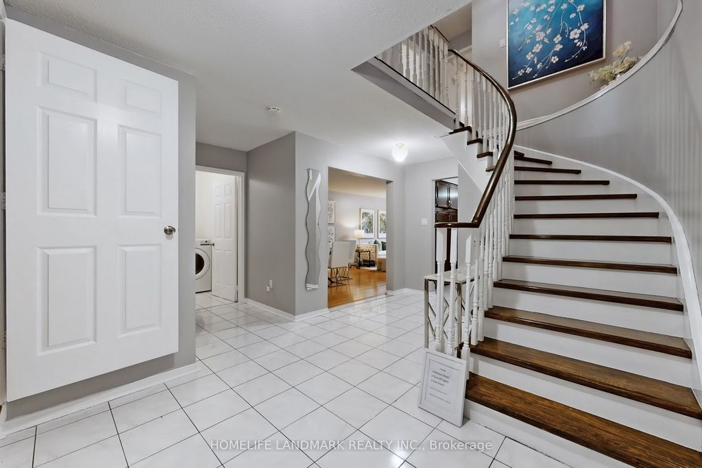 Photo of 5235 Astwell Avenue, Mississauga, ON L5R 3H8 (MLS # W13125924)