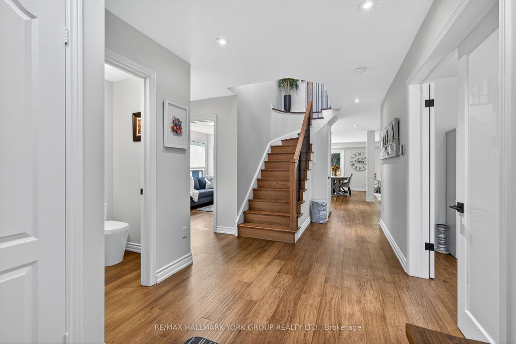 Photo of 341 Gaston Place, Newmarket, ON L3Y 8M4 (MLS # N12737684)