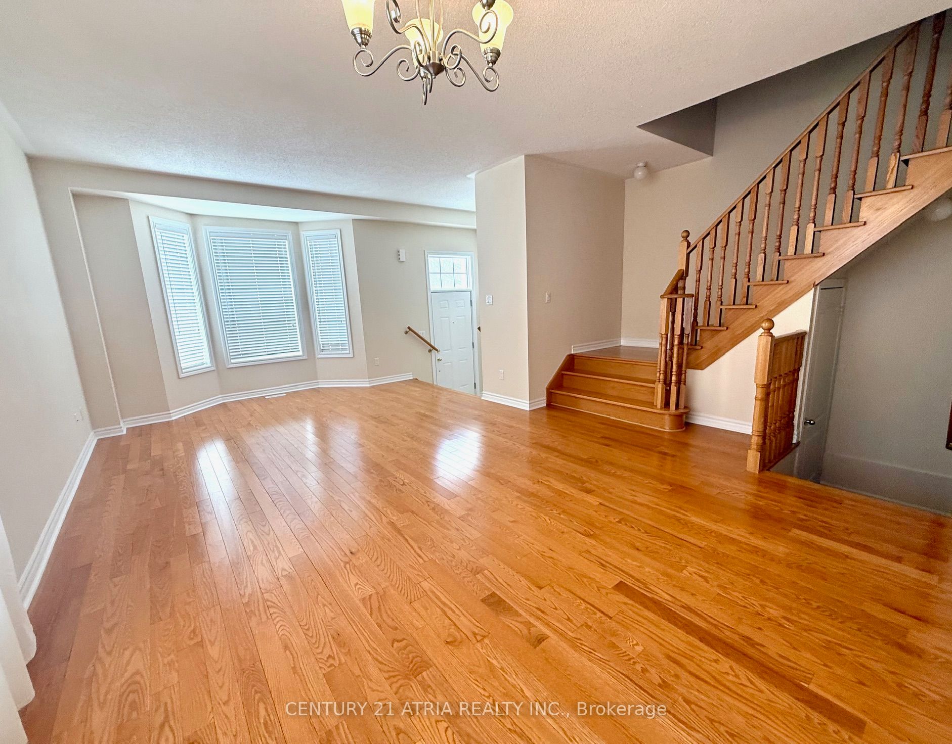 10491 Woodbine Avenue