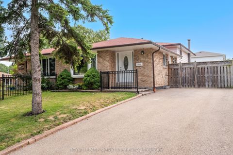 Photo of 1908 Bonnymede Drive, Mississauga, ON L5J 1E1 (MLS # W12416251)