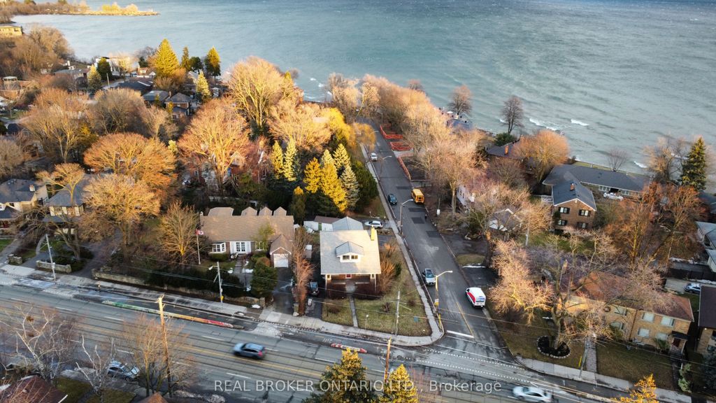 Photo of 2585 Lakeshore Boulevard W, Toronto, ON M8V 1G3 (MLS # W12766978)