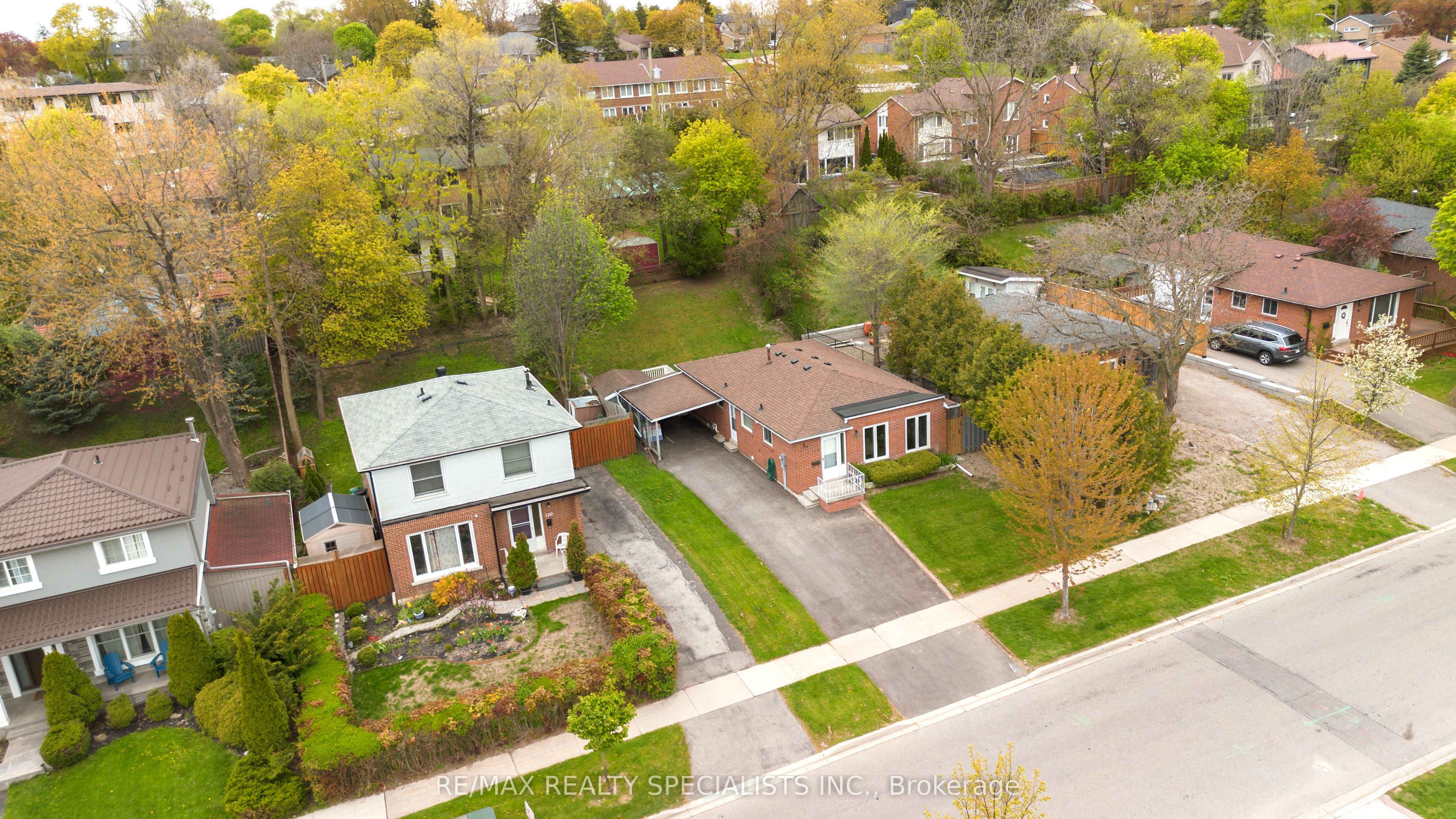 118 Bonham Boulevard