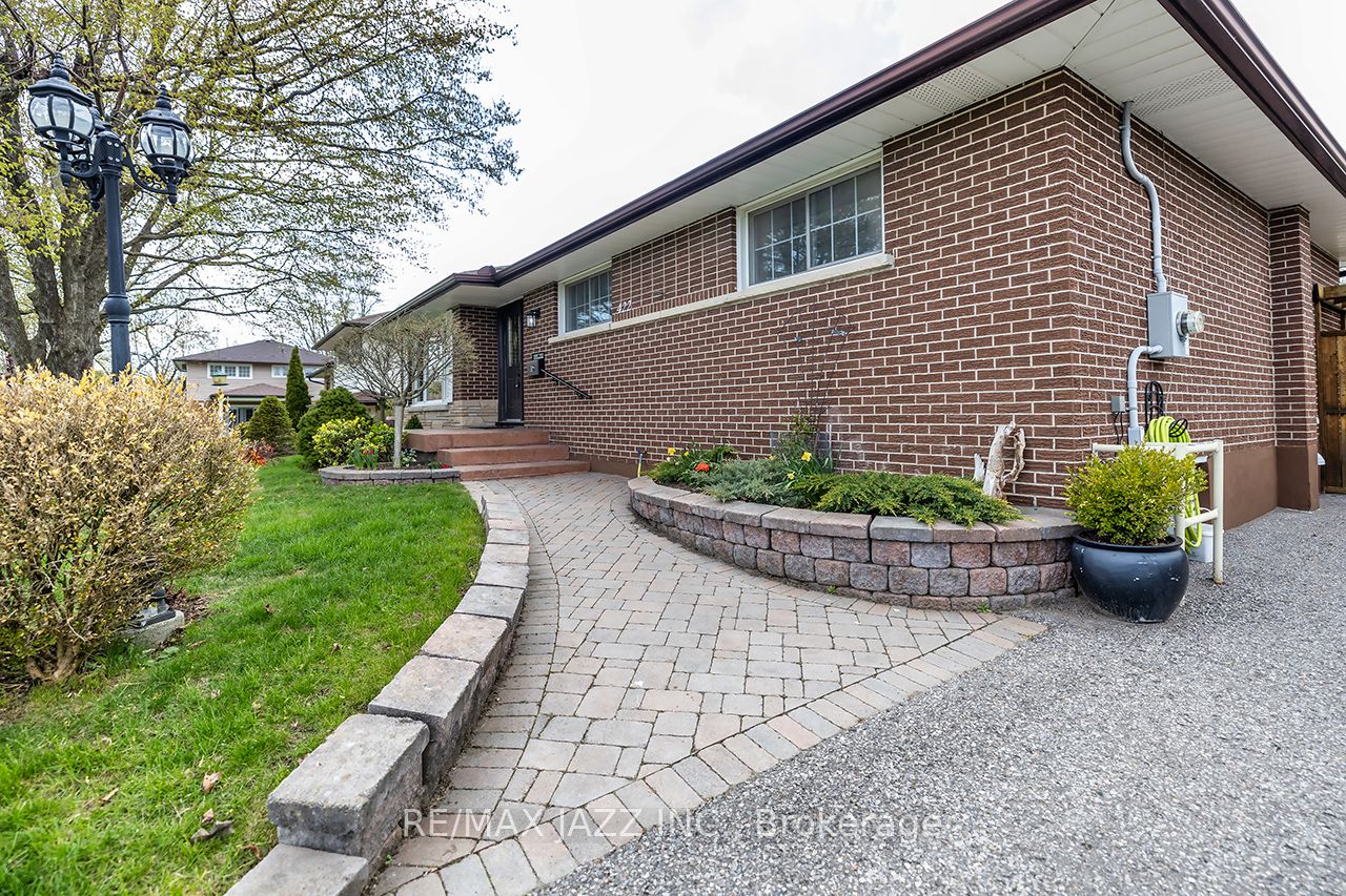 422 Glenalan Avenue