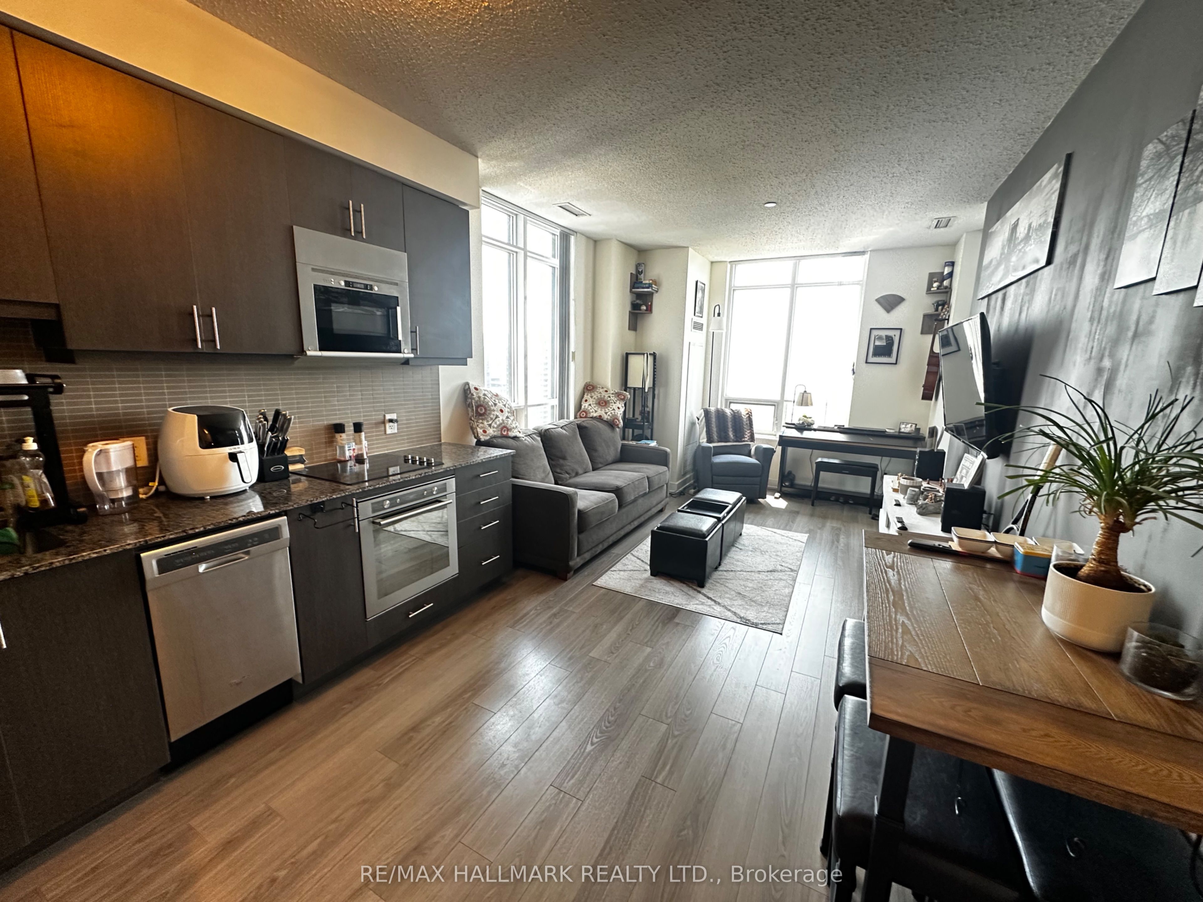 2 Eva Road PH27