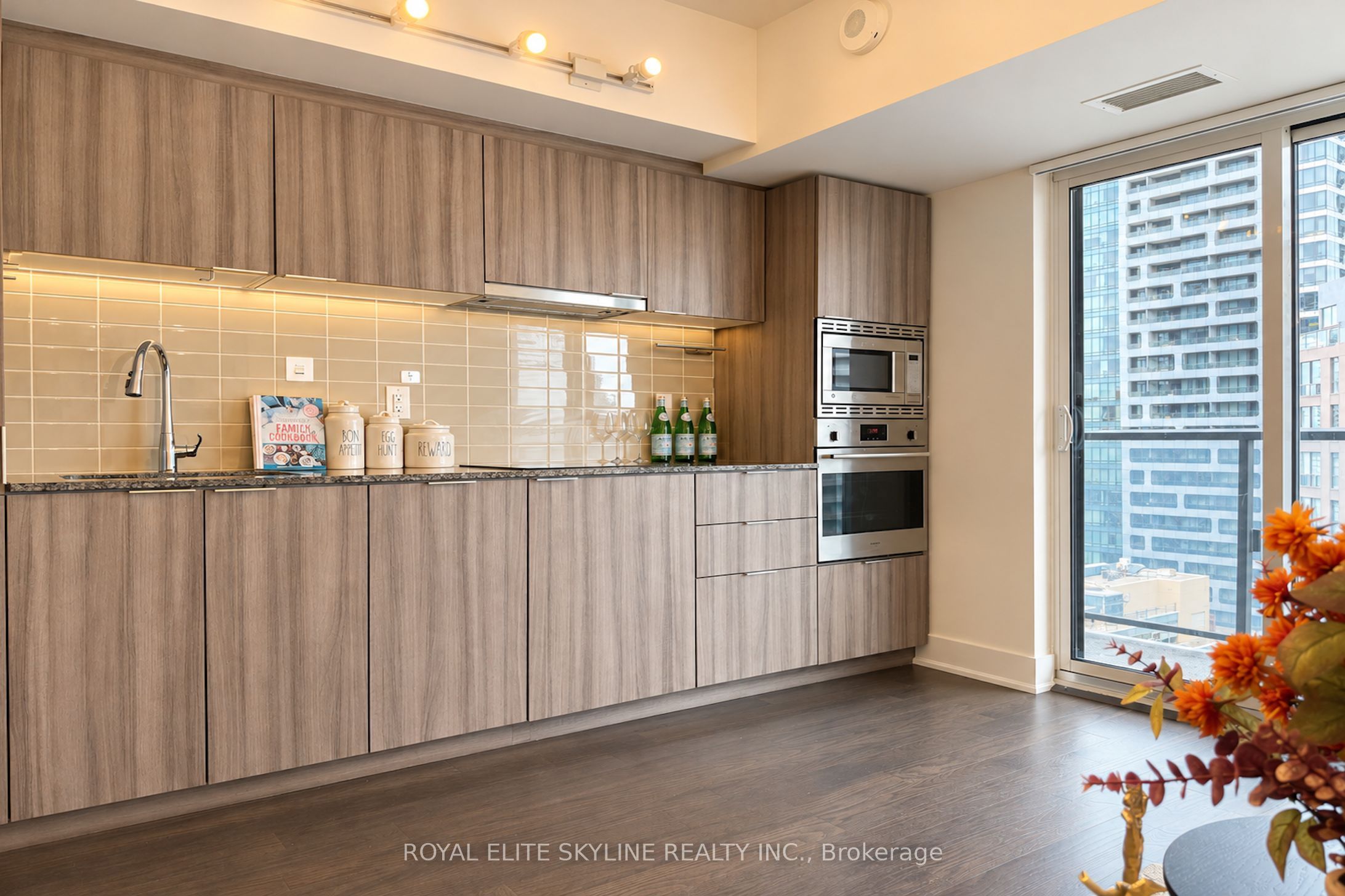 955 Bay Street 2401