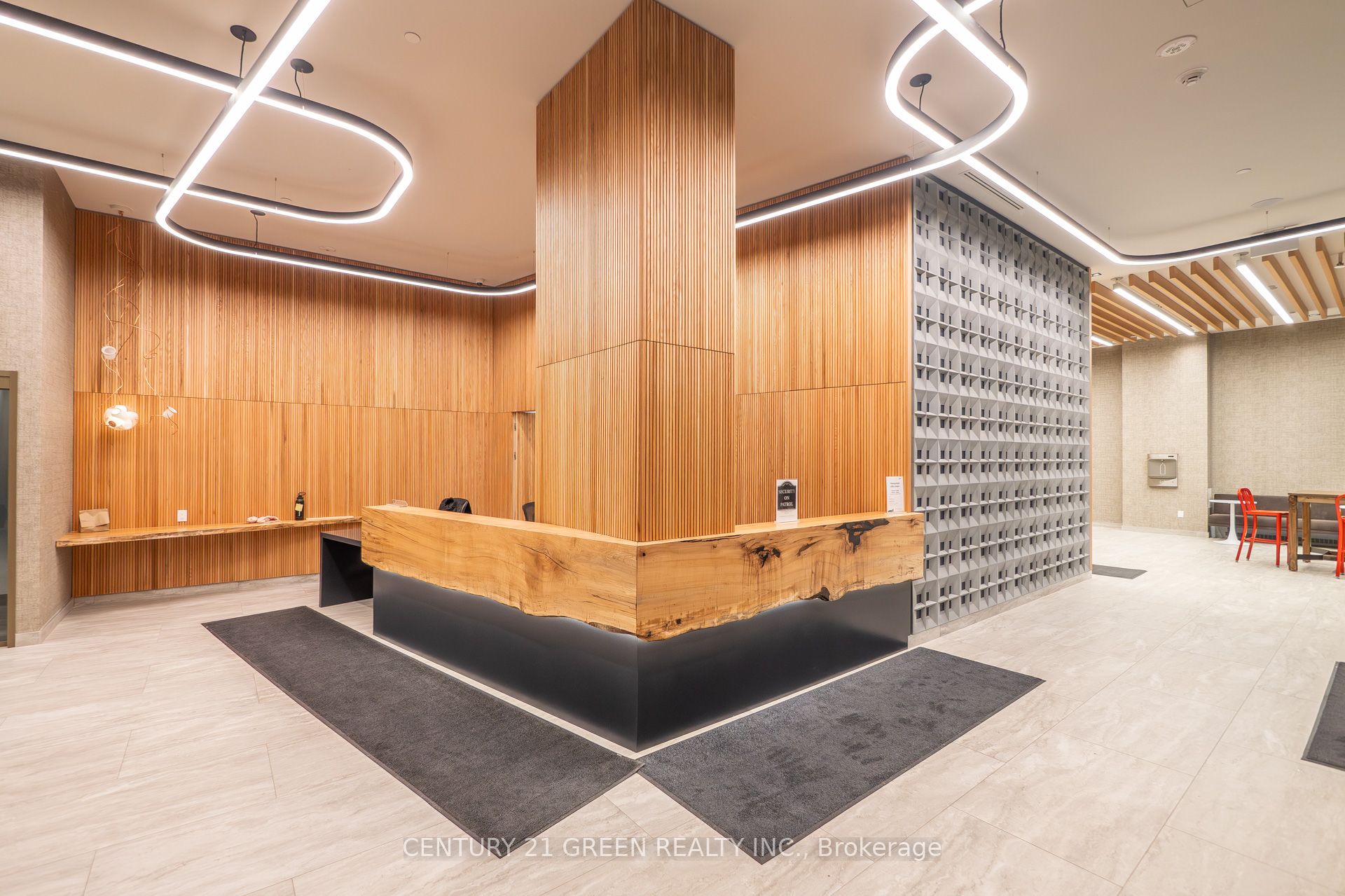 2485 Eglinton Avenue W 1514