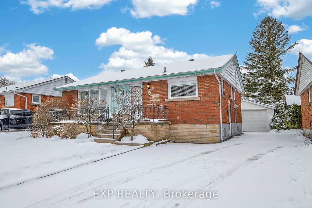 Photo of 126 West 4th Street, Hamilton, ON L9C 3N2 (MLS # X12815926)