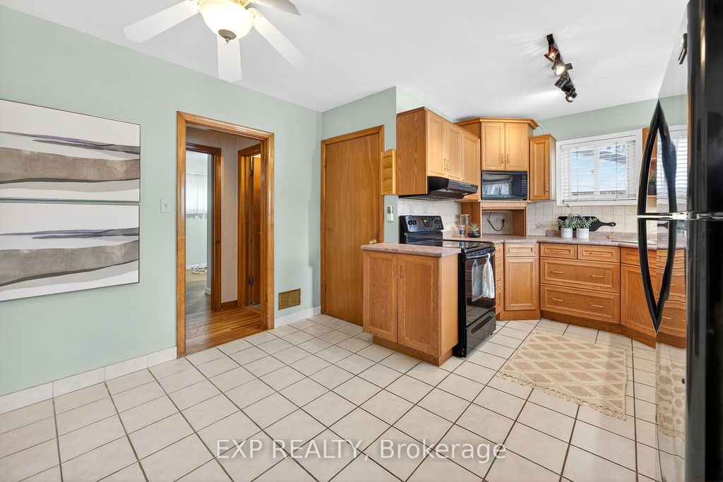 Photo of 126 West 4th Street, Hamilton, ON L9C 3N2 (MLS # X12815926)