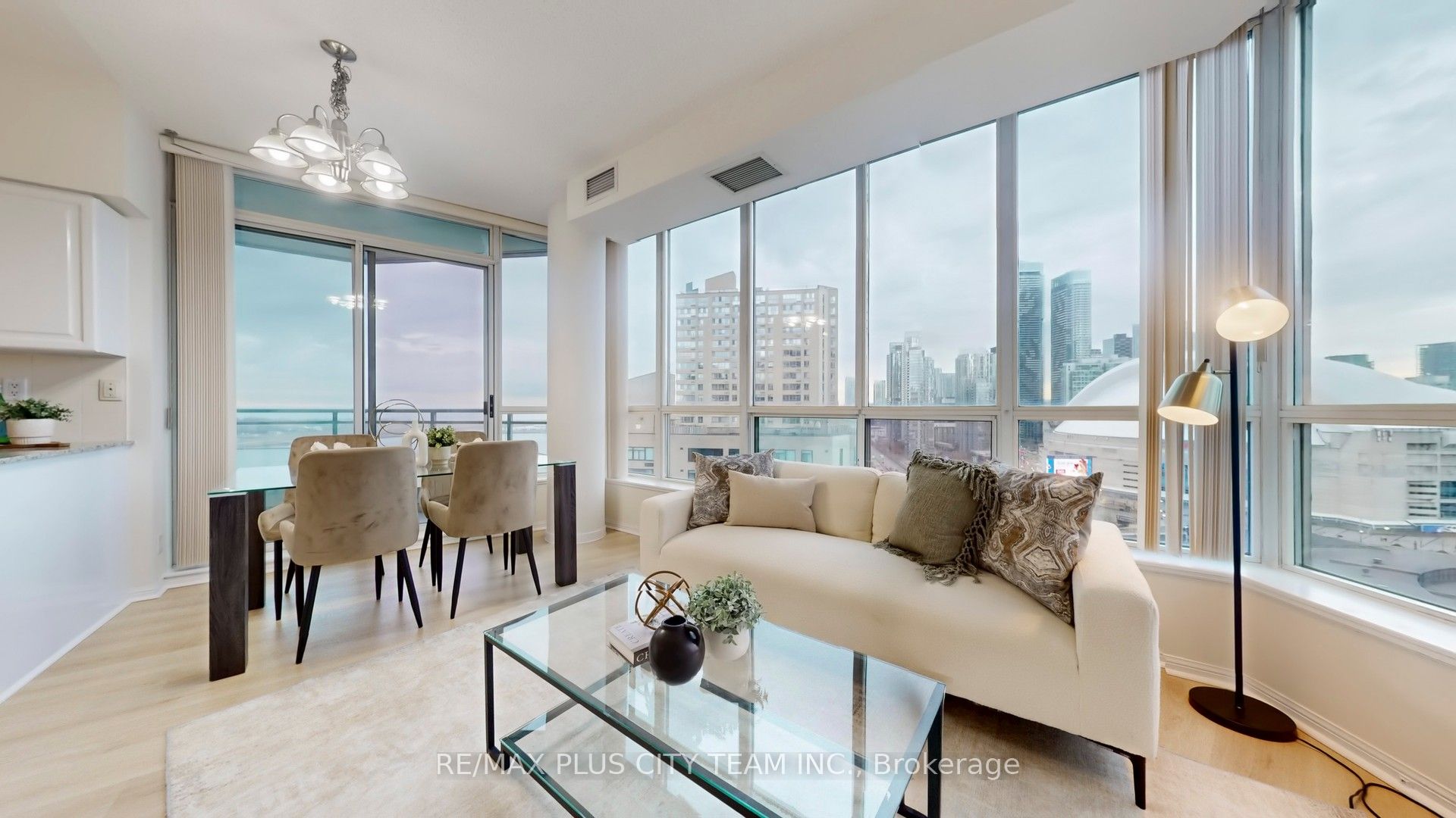 230 Queens Quay W 2323