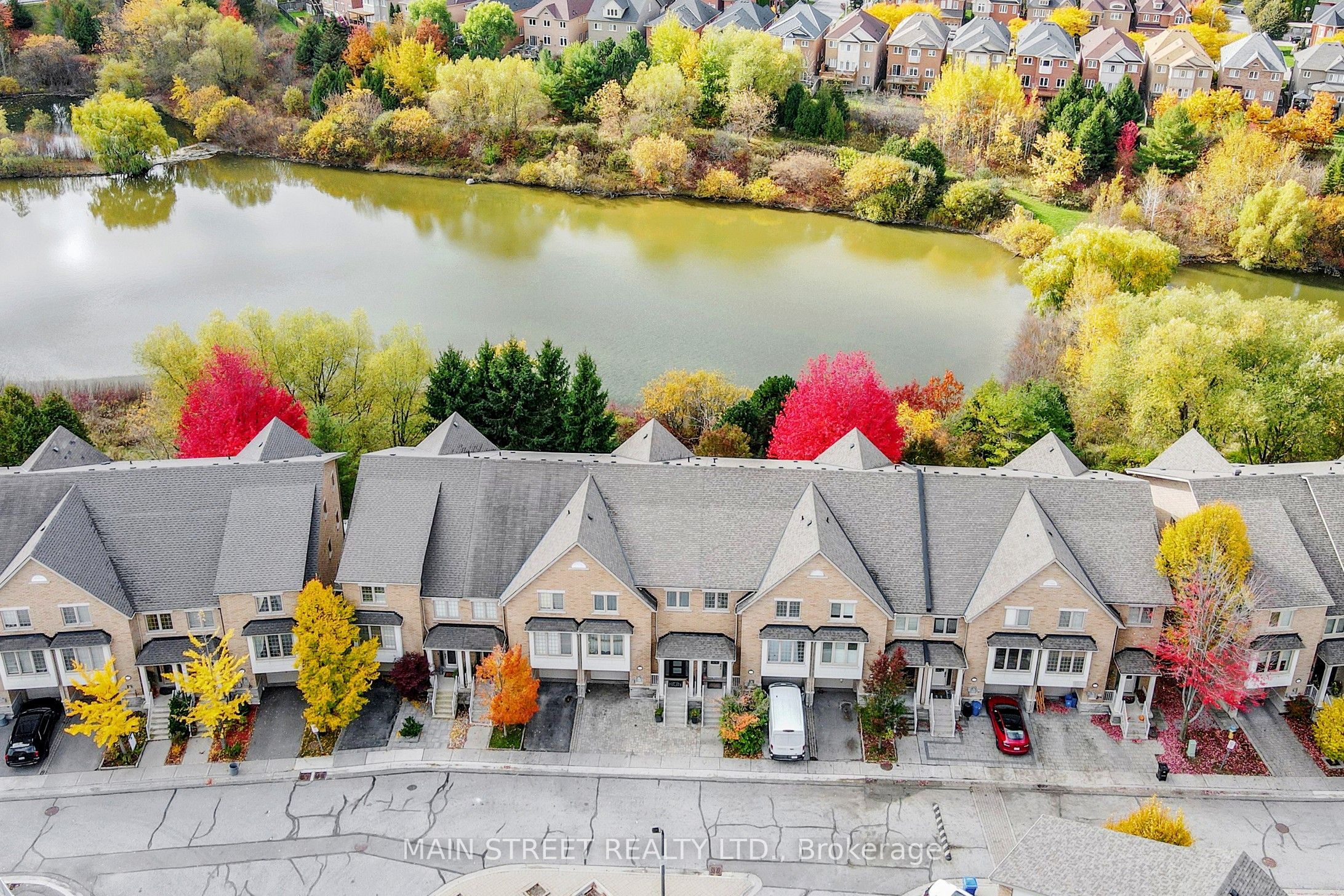 8900 Bathurst Street 10