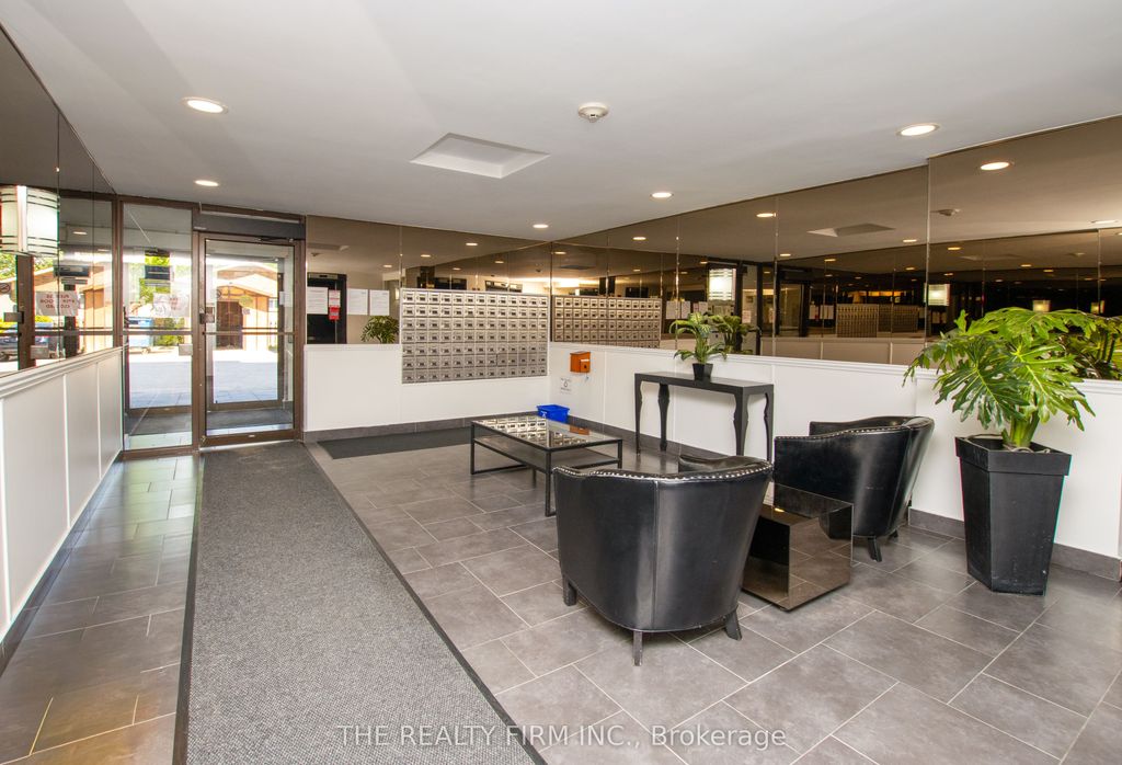 Photo of 135 Baseline Road W #403, London South, ON N6J 4W4 (MLS # X13217194)
