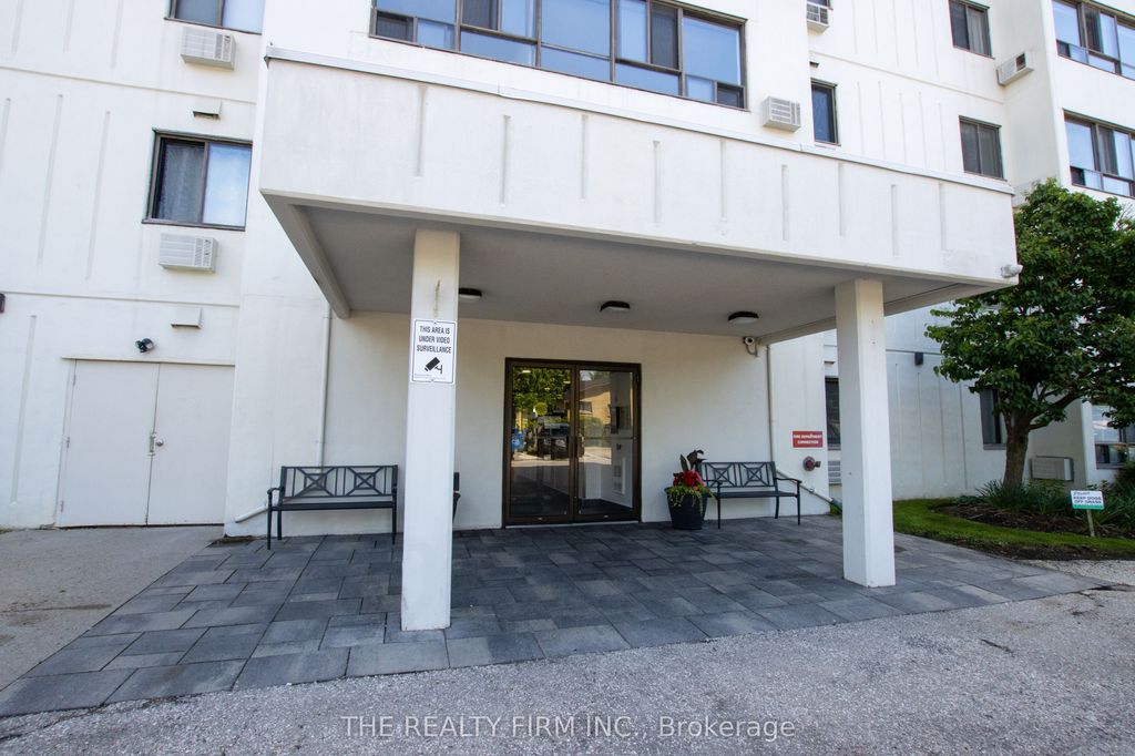 Photo of 135 Baseline Road W #403, London South, ON N6J 4W4 (MLS # X13217194)