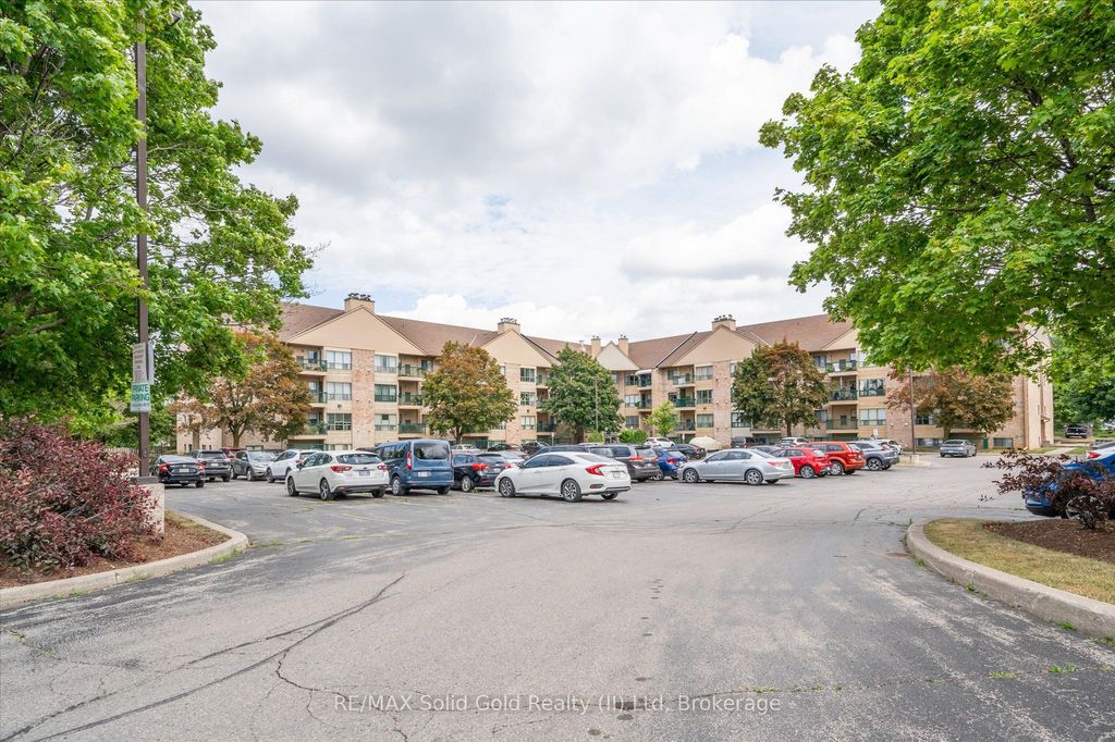Photo of 15 Hofstetter Avenue #205, Kitchener, ON N2A 3Z7 (MLS # X12821390)