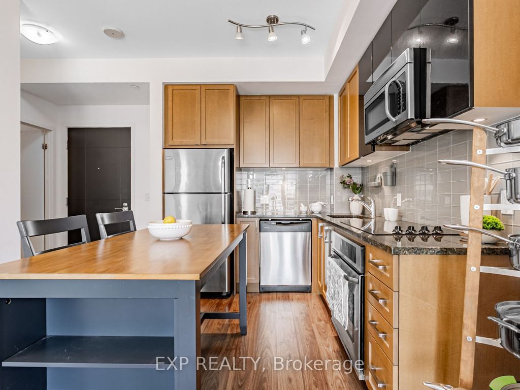 Photo of 98 Lillian Street #1018, Toronto, ON M4S 0A5 (MLS # C12467499)