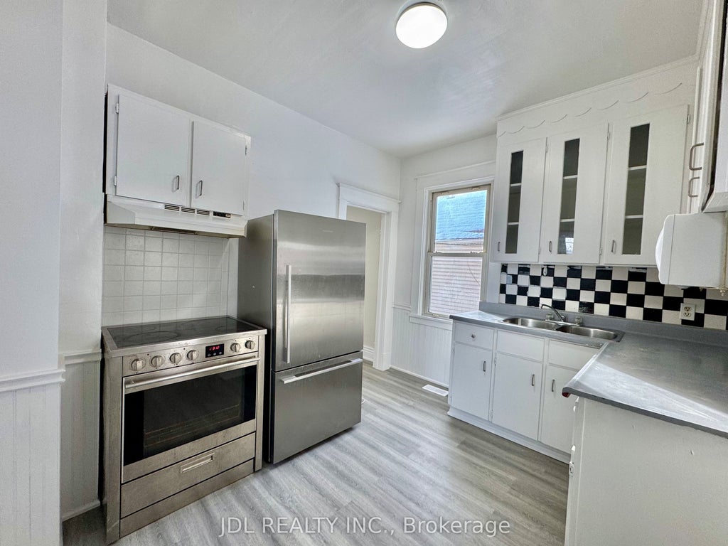Photo of 6269 Ash Street, Niagara Falls, ON L2G 2H4 (MLS # X13846356)