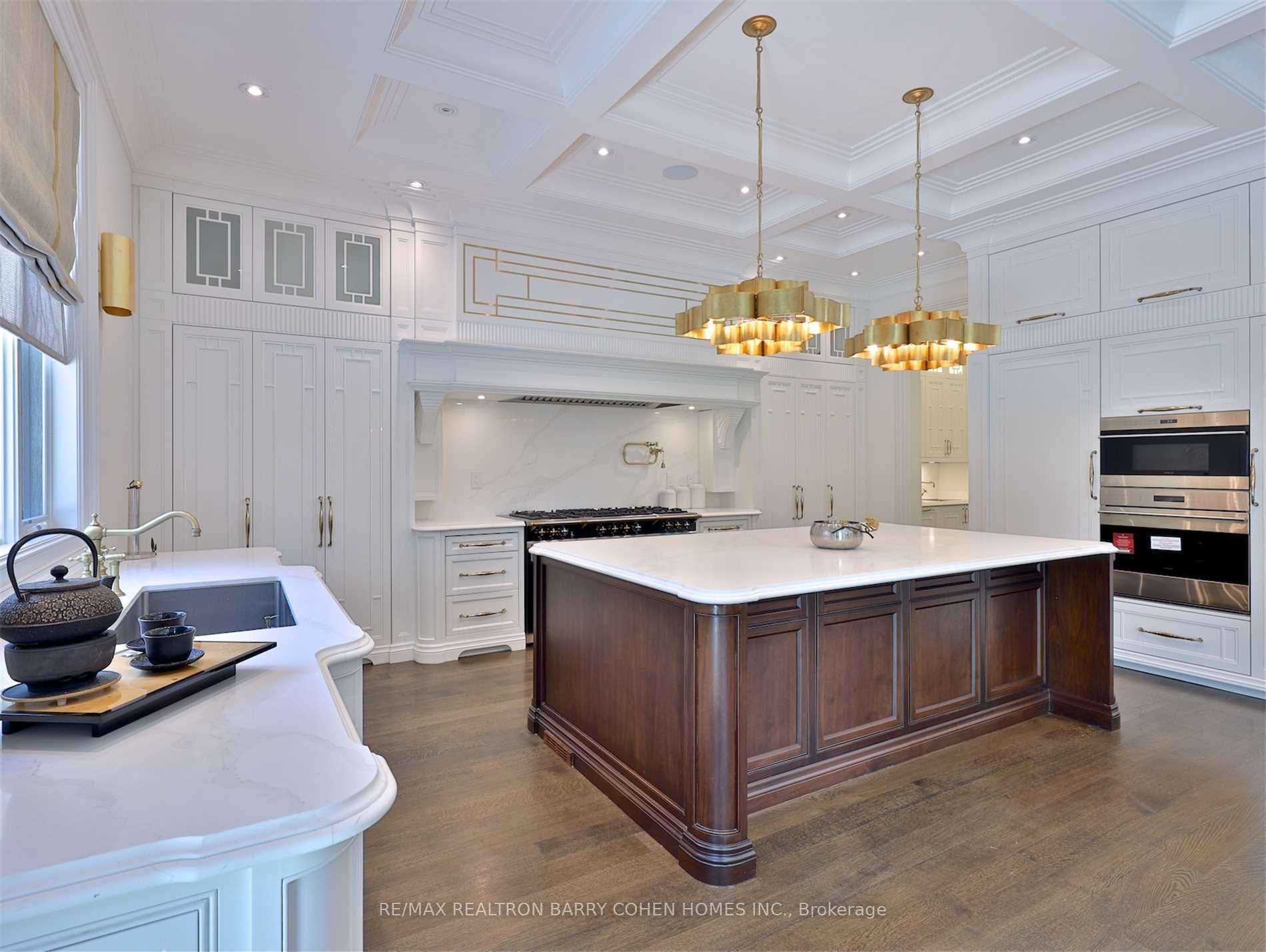 39 Arjay Crescent