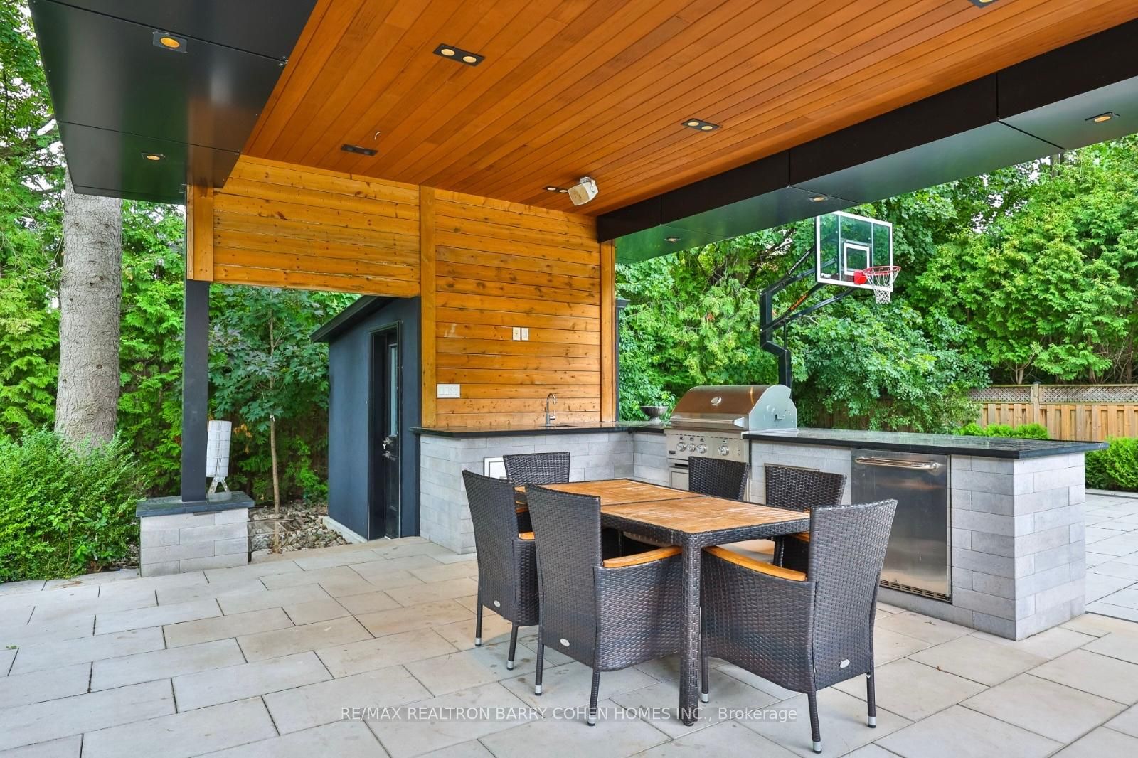 39 Arjay Crescent