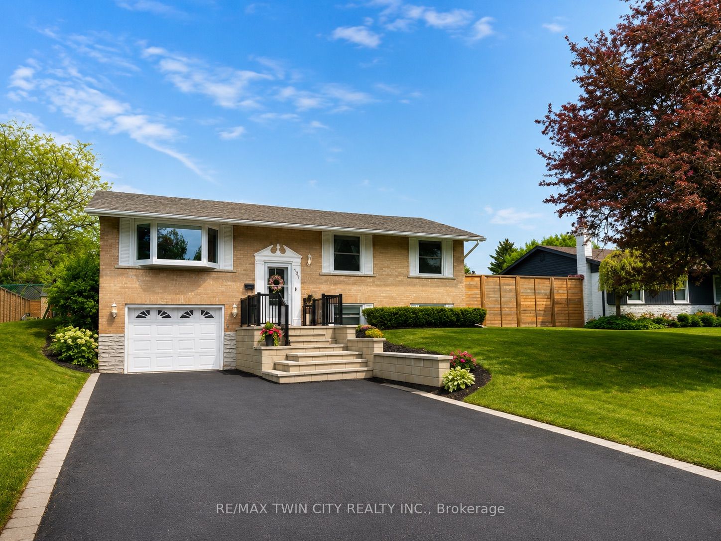107 Rosslinn Road