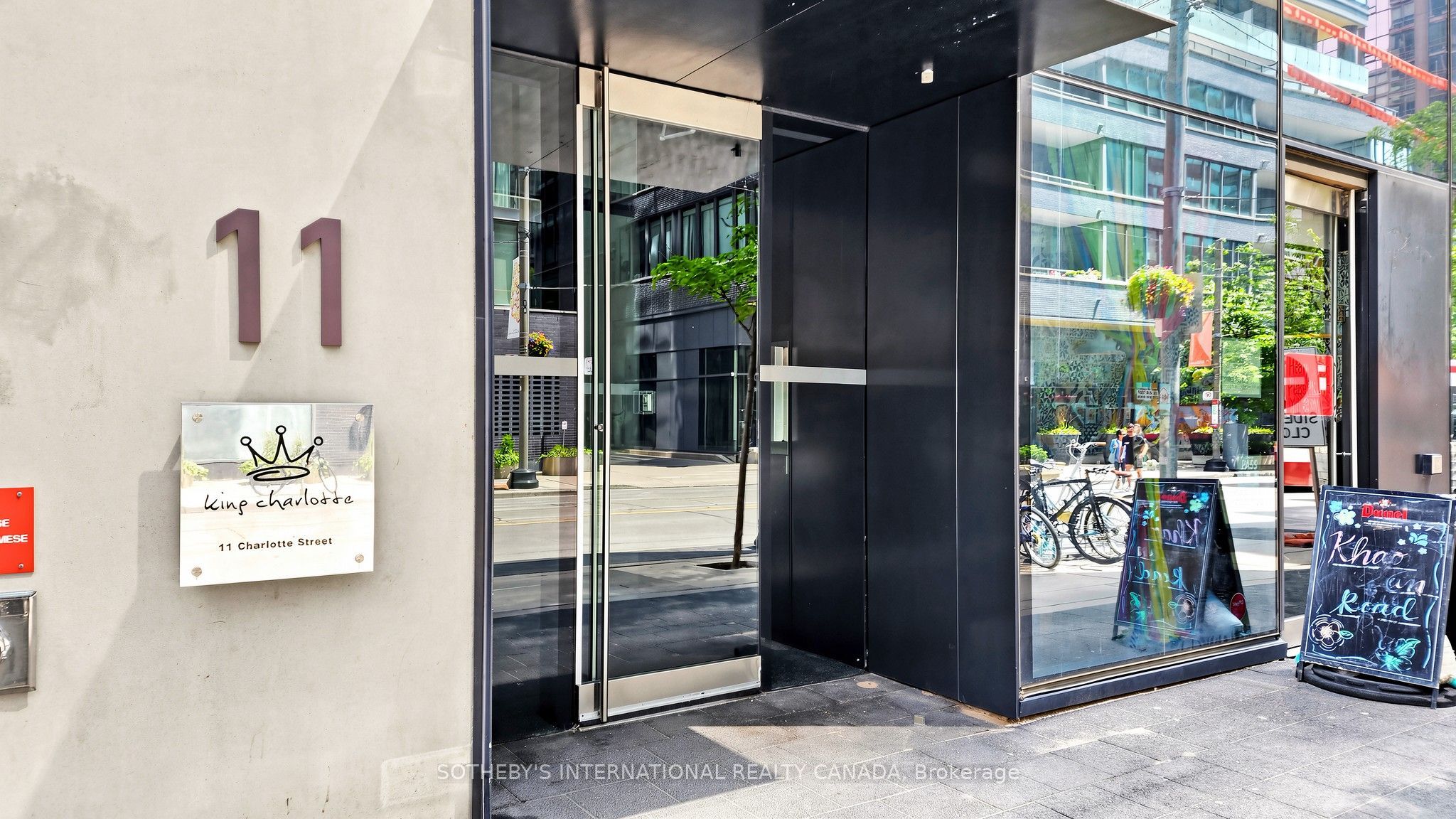 11 Charlotte Street 2807