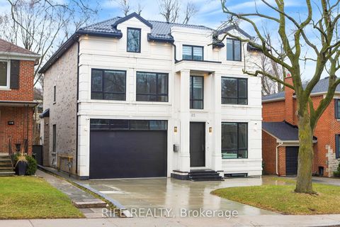 615 Briar Hill Avenue Toronto ON M5N 1N4