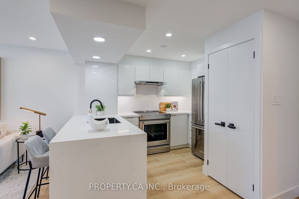 Photo of 801 King Street W #1204, Toronto, ON M5V 3C9 (MLS # C12446405)
