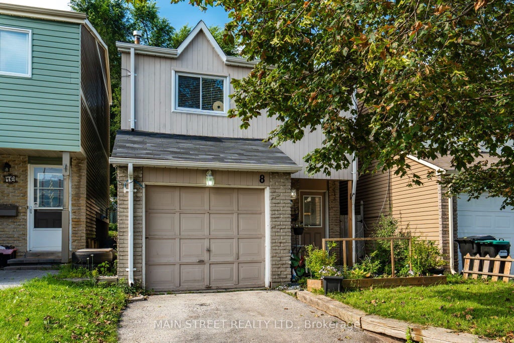Photo of 8 Robin Court, Barrie, ON L4M 5M1 (MLS # S13726068)