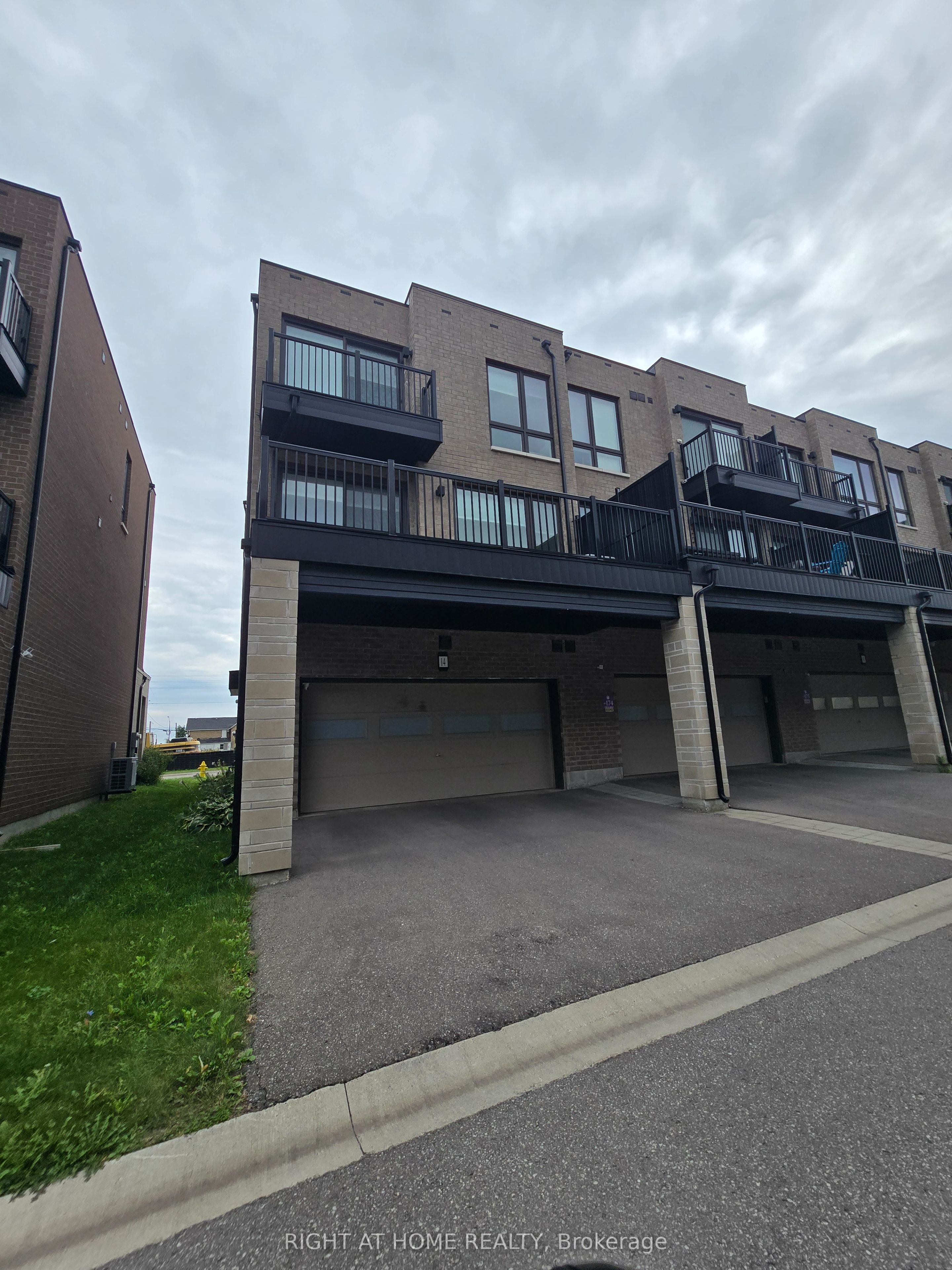 14 Concetta Conte Avenue