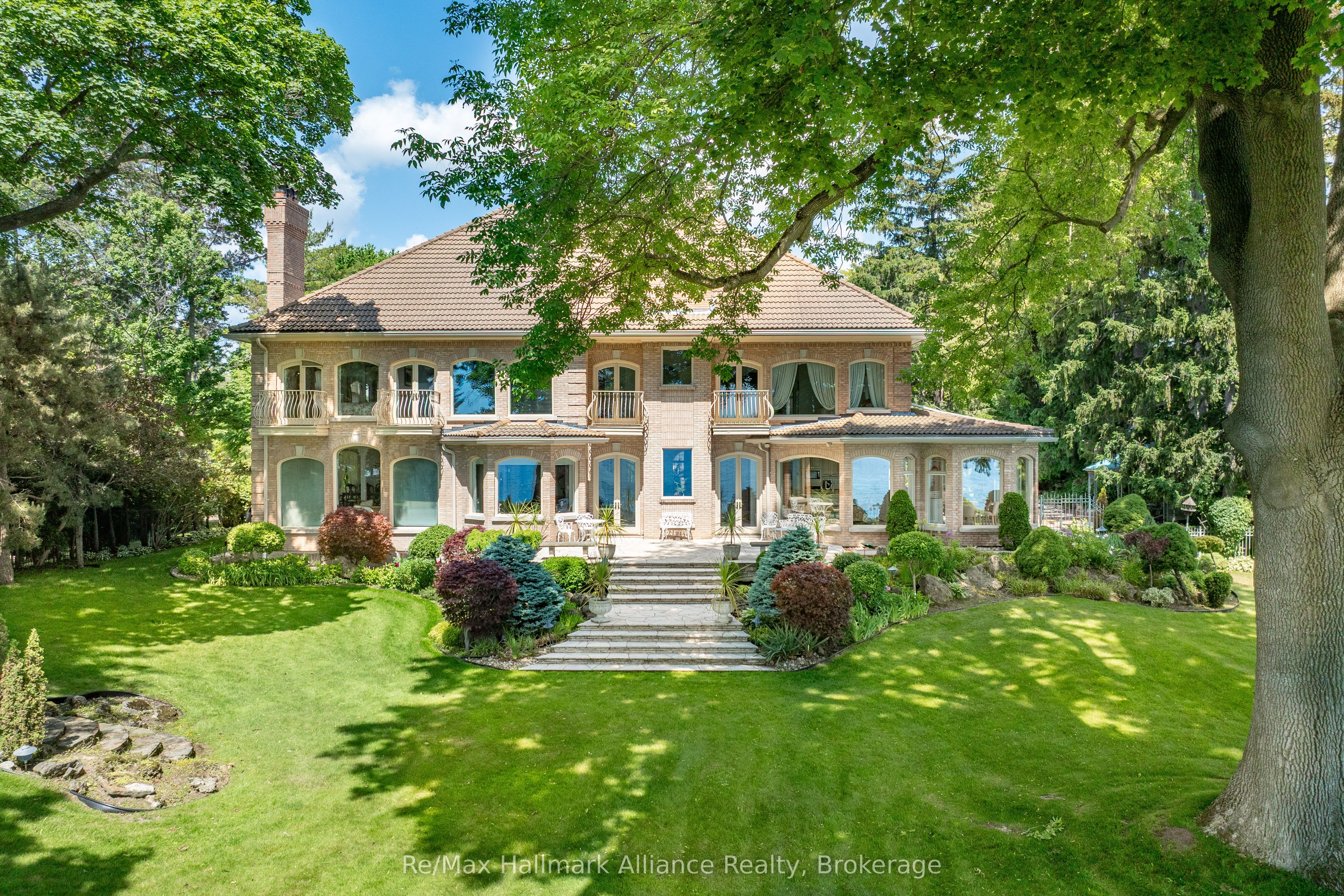 49 Cox Drive