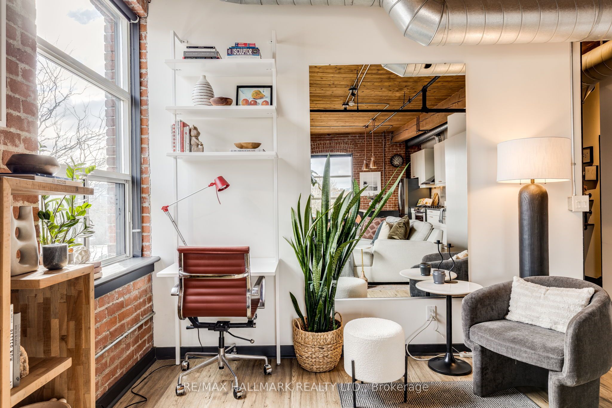 426 Queen Street E 406