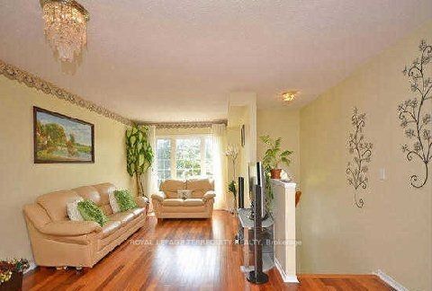 5030 Heatherleigh Avenue 185