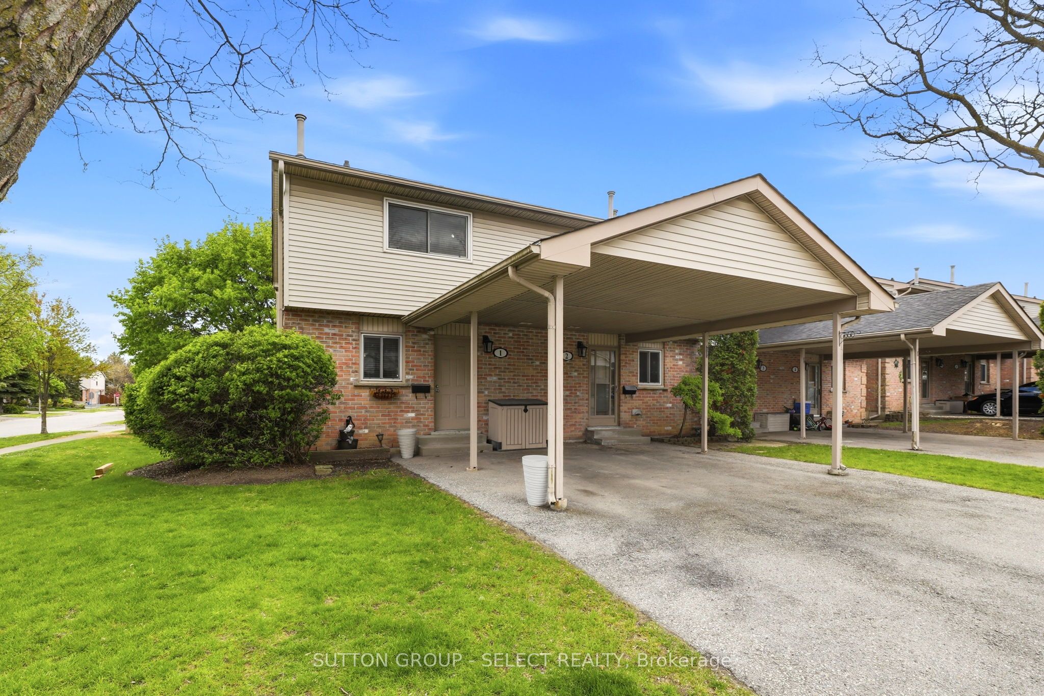 Photo 1 of 25 — 151 Bonaventure Drive 1, London East, ON N5V 4M1