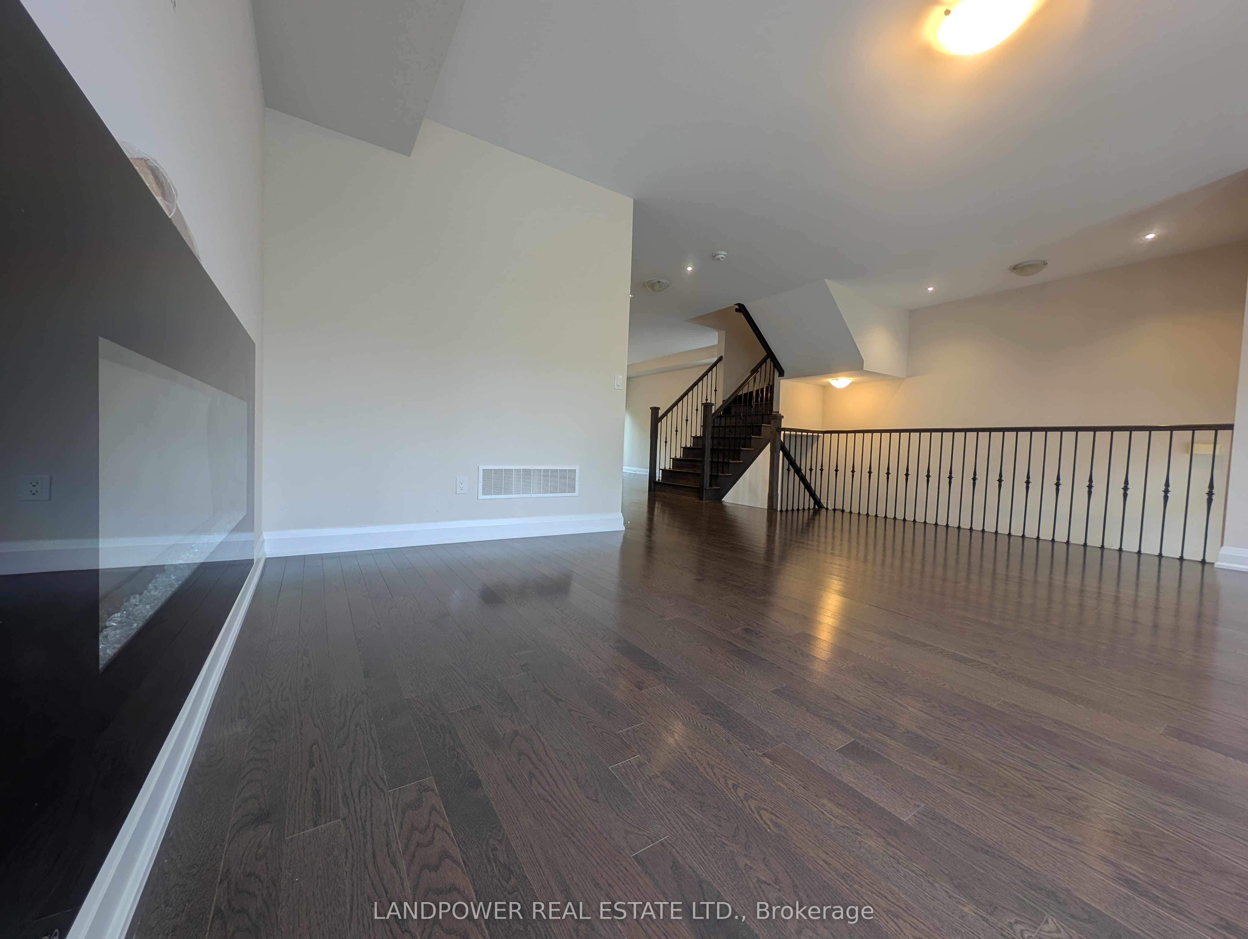 28 Plowman Lane